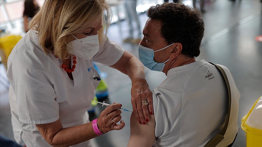 DSÖ’den dünya nüfusunun yüzde 10’unun eylül sonuna kadar aşılanması çağrısı