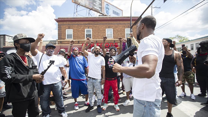 Siyahi George Floyd ölümünün birinci yılında ABD’nin birçok kentinde anıldı