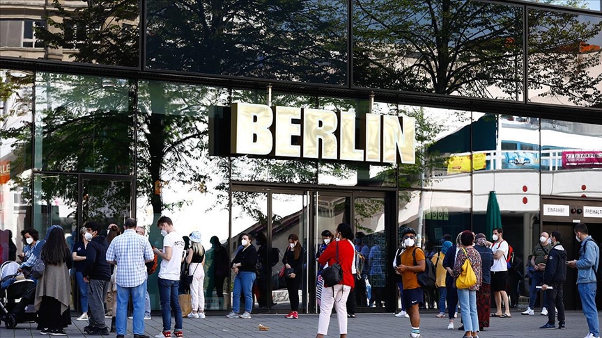 Almanya’da 12 yaşından büyük çocuklar da Kovid-19 aşısı yaptırabilecek