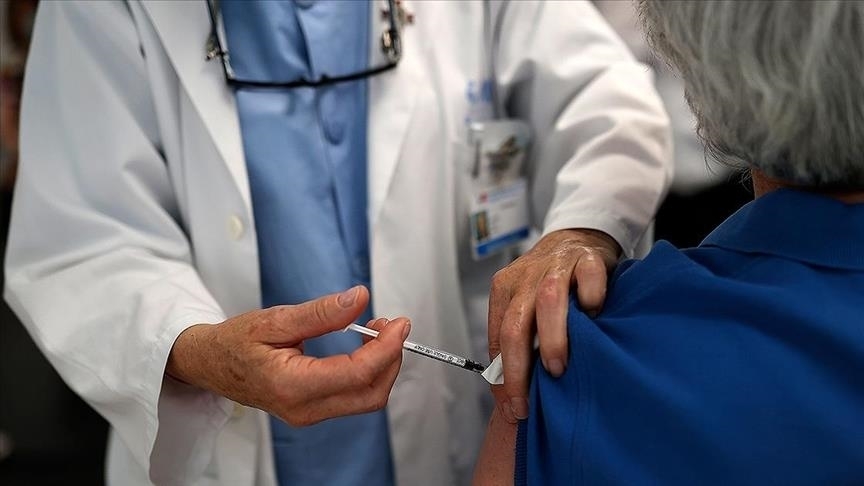 Dünya genelinde uygulanan Kovid-19 aşı dozu sayısı 2 milyarı aştı