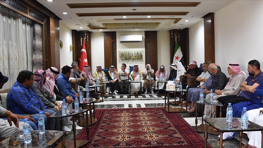 Suriye Kabileler ve Aşiretler Meclisi: Münbiç halkının haklı ayaklanmasını bütün imkanlarımızla destekliyoruz