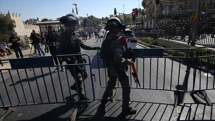 İsrail güçleri, Batı Şeria’daki gösteride bir Filistinliyi başından vurarak ağır yaraladı
