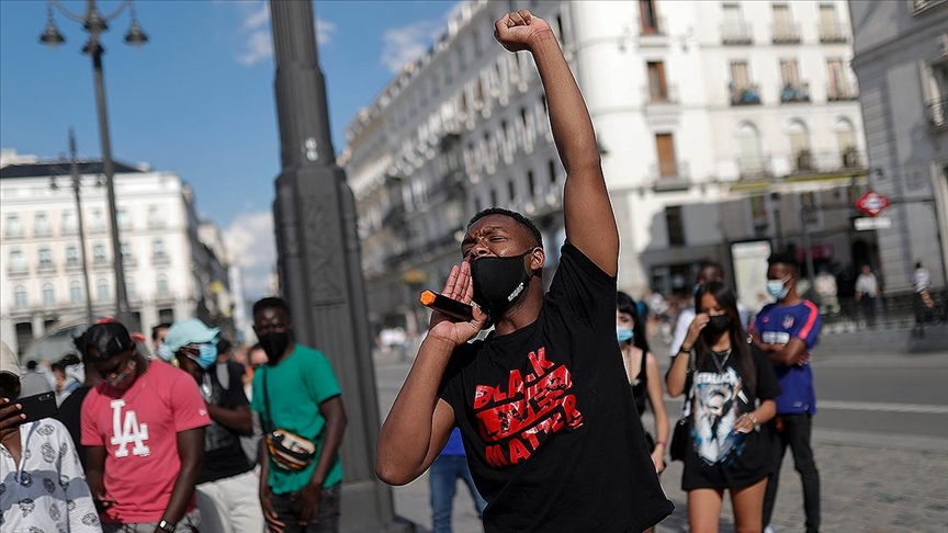 Madrid’de ırkçılık karşıtı gösteri düzenlendi