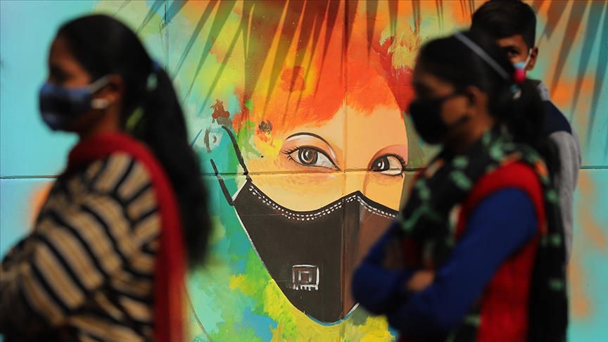 Hint yetkiliden ülkenin üçüncü Kovid-19 dalgasından beklenenden daha erken etkilenebileceği uyarısı