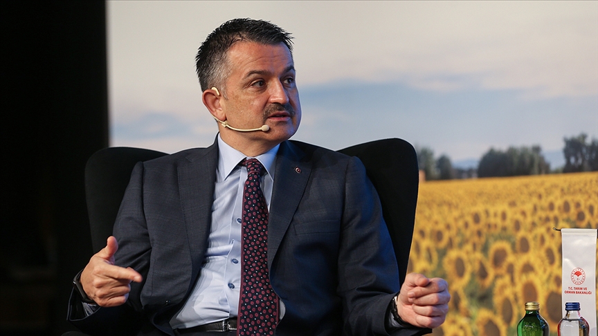 Bakan Pakdemirli: Piyasalarda herkesin gönlü rahat olsun, kuraklıkla ilgili gerekli tedbirler alınmıştır