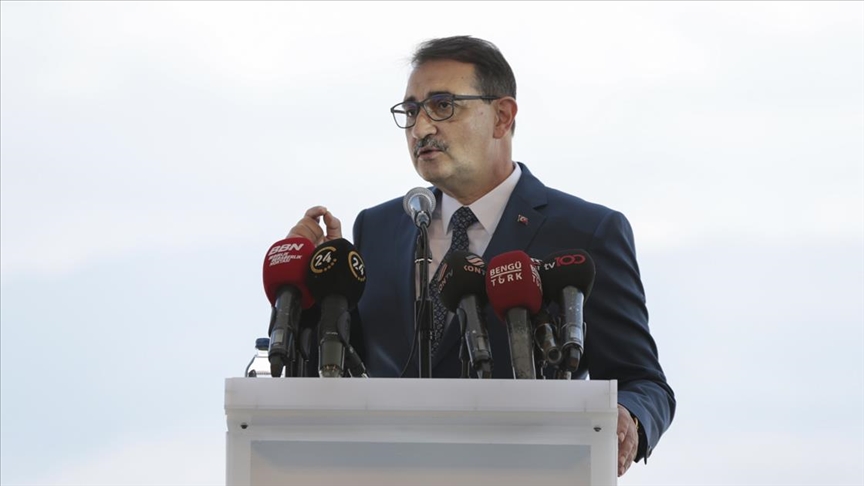 Bakan Dönmez: Türkiye’nin yenilenebilir enerjinin merkezi olacak