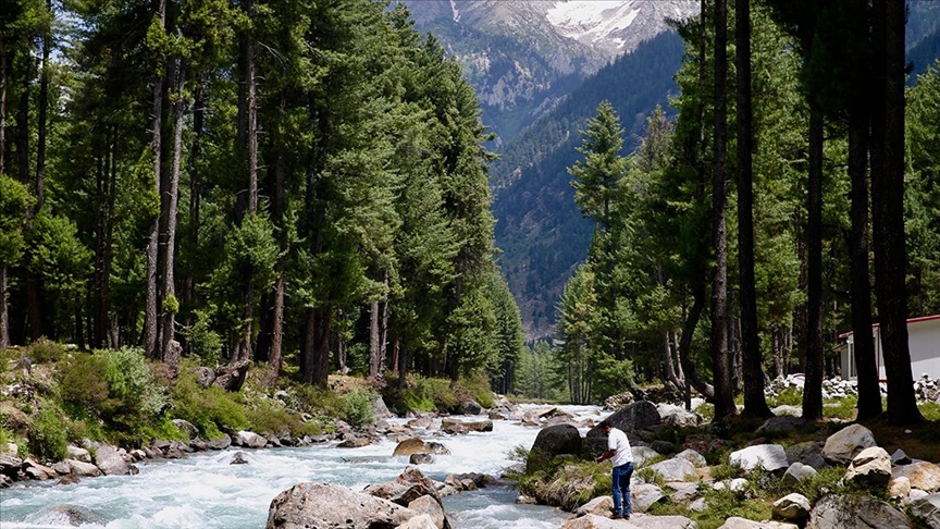 Pakistan’ın saklı incisi ‘Kumrat Vadisi’ doğal güzellikleriyle ziyaretçilerini hayran bırakıyor