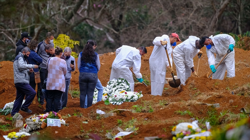 Brezilya’da son 24 saatte 2 bin 392 kişi Kovid-19’dan hayatını kaybetti
