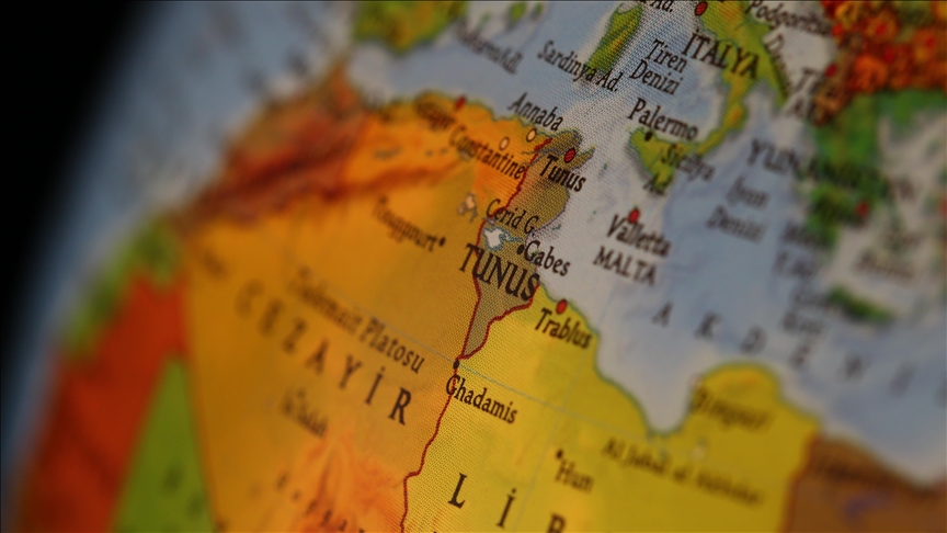 Tunus’ta Kovid-19 hastası polis memurunun hastane önünde ölümü tepkiye yol açtı