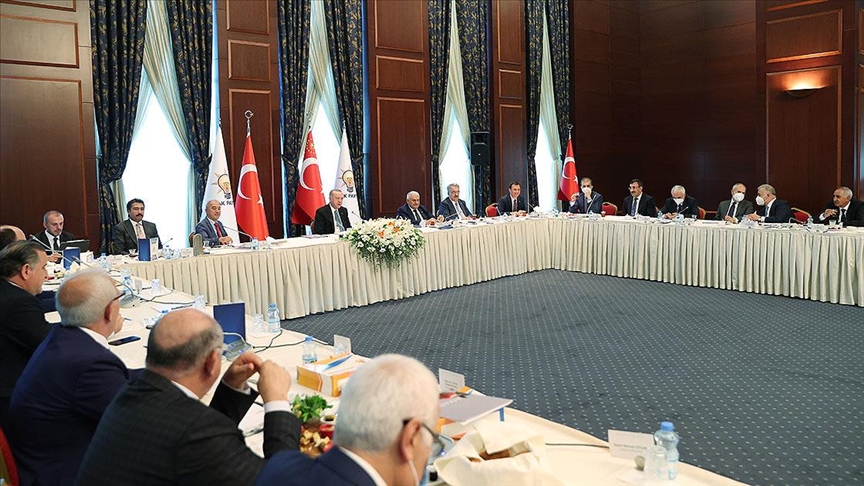 Cumhurbaşkanı Erdoğan, AK Parti milletvekilleriyle bir araya geldi