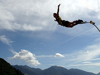 iu 1 - 1st Bungee Jump 1998