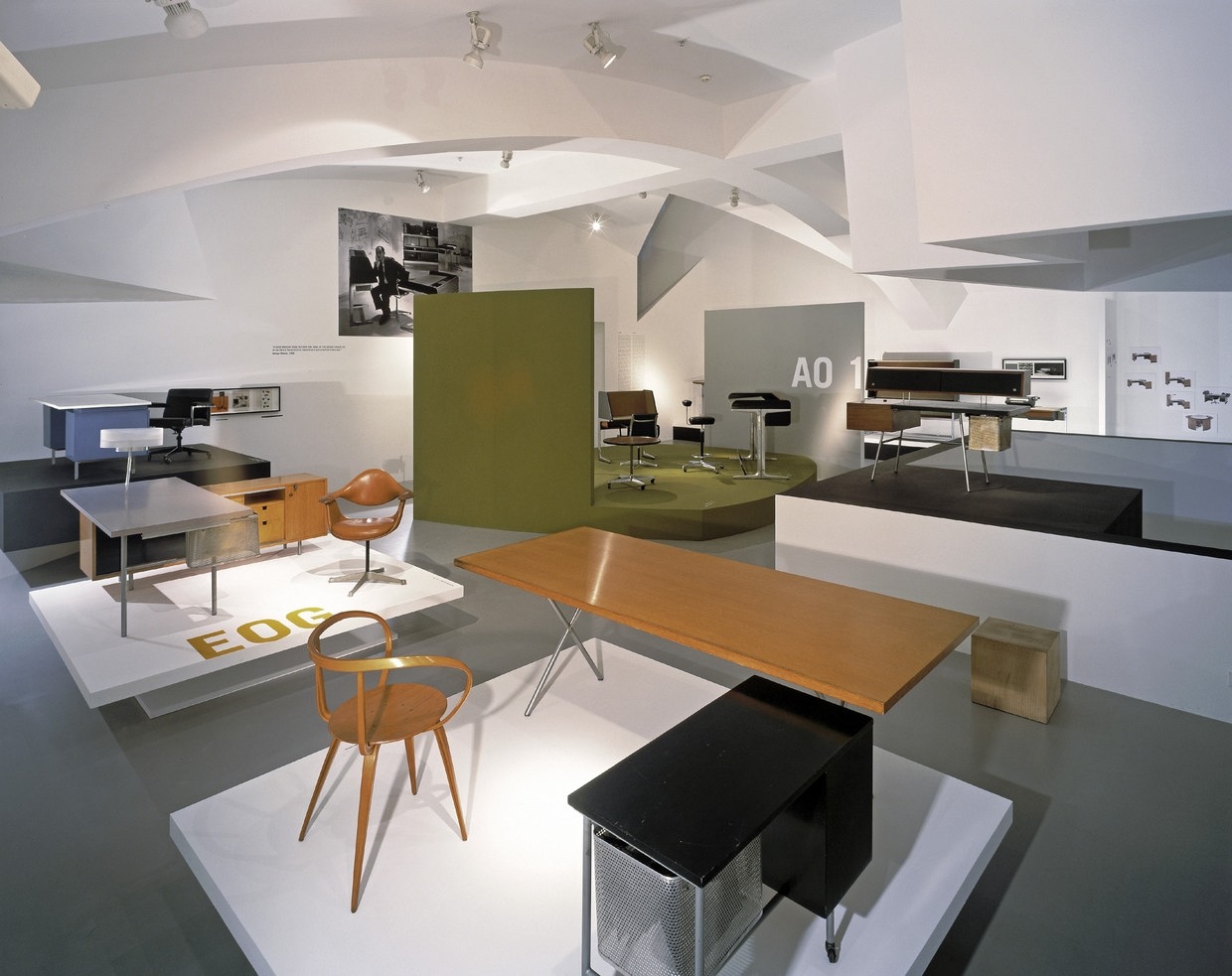 Vitra Design Museum: George Nelson Installation | KARMATRENDZ