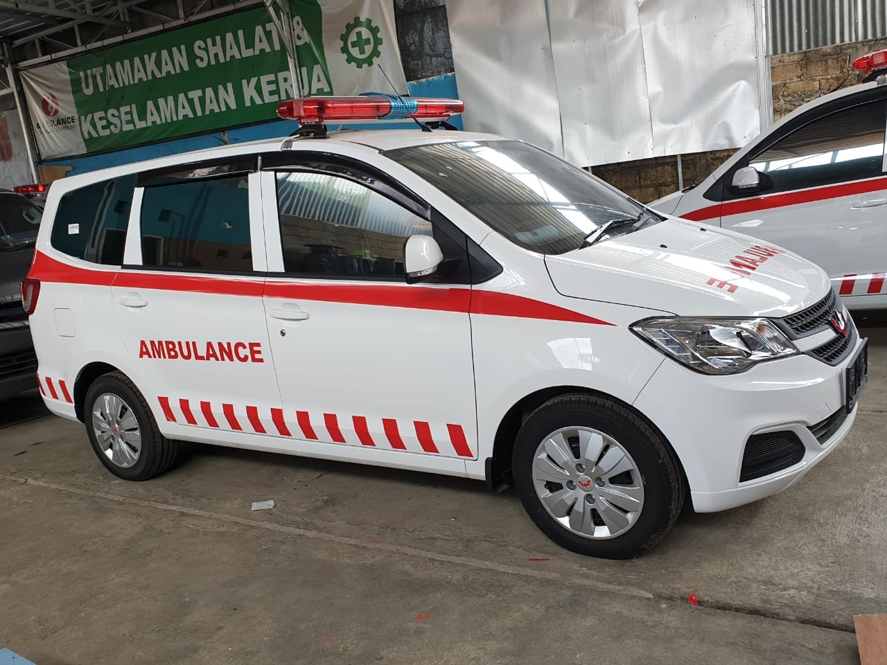 mobil ambulance di indonesia karoseriambulancecom jasa pembuatan