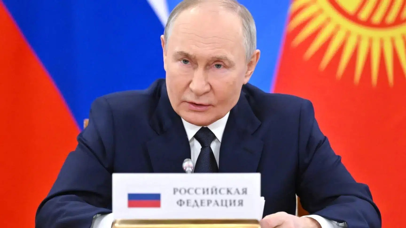 Putyin azonnali tűzszünetet sürget a Közel-Keleten