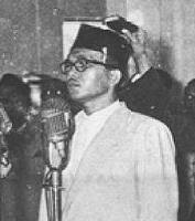 Kabinet sukiman dianggap menyimpang dari politik luar negeri aktif sebab. Penyebab Jatuhnya 7 Kabinet Di Indonesia Karw21anto