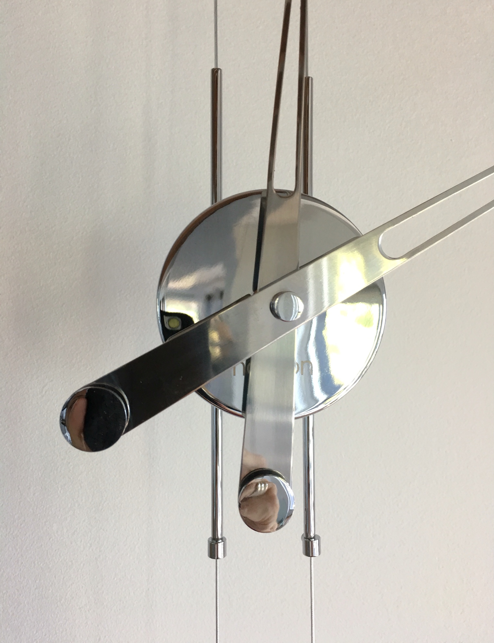 Péndulo by nomon - close-up