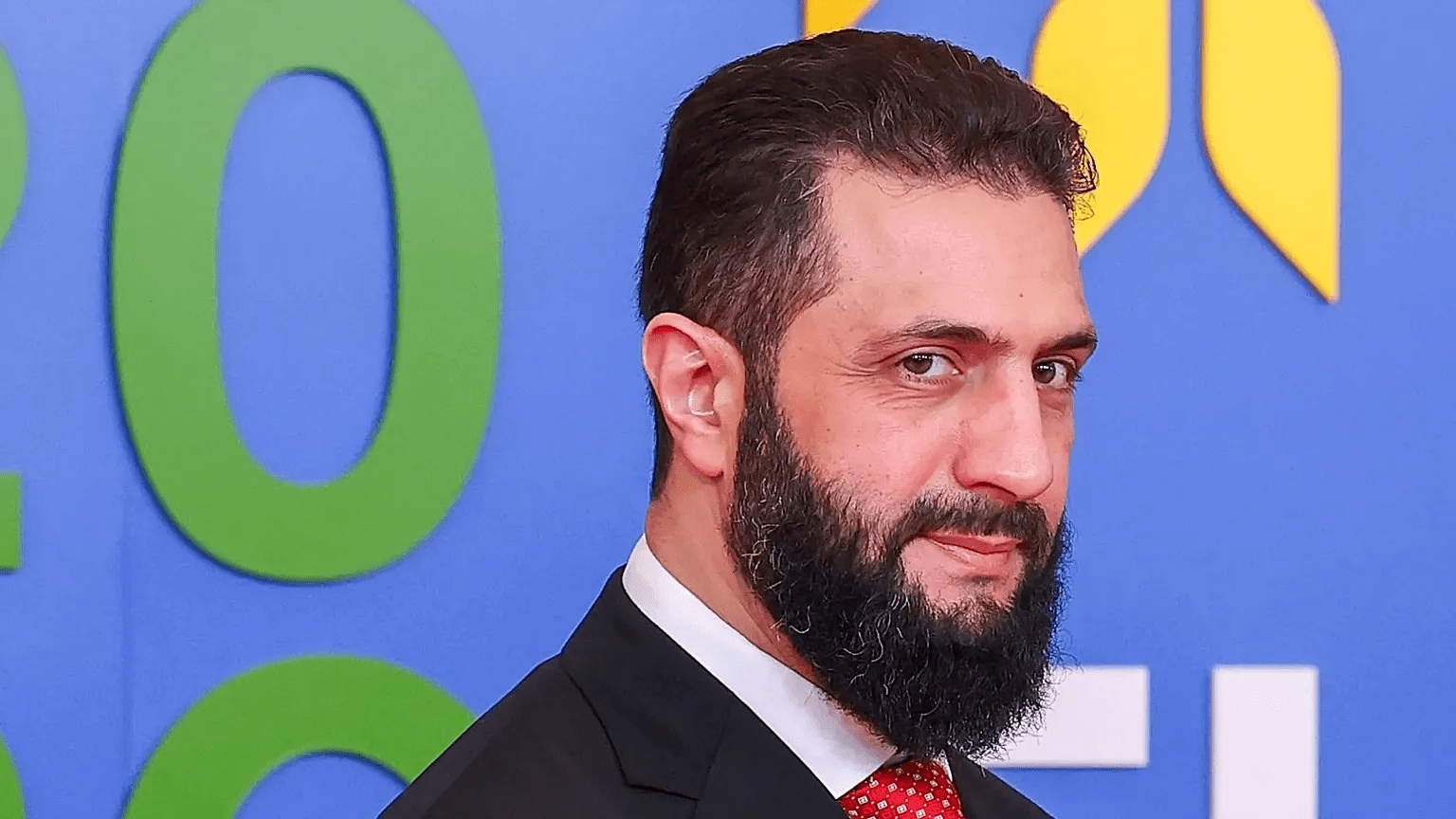 ما حقيقة تهديد الرئيس الشرع لإسرائيل ورد بنيامين نتنياهو عليه؟