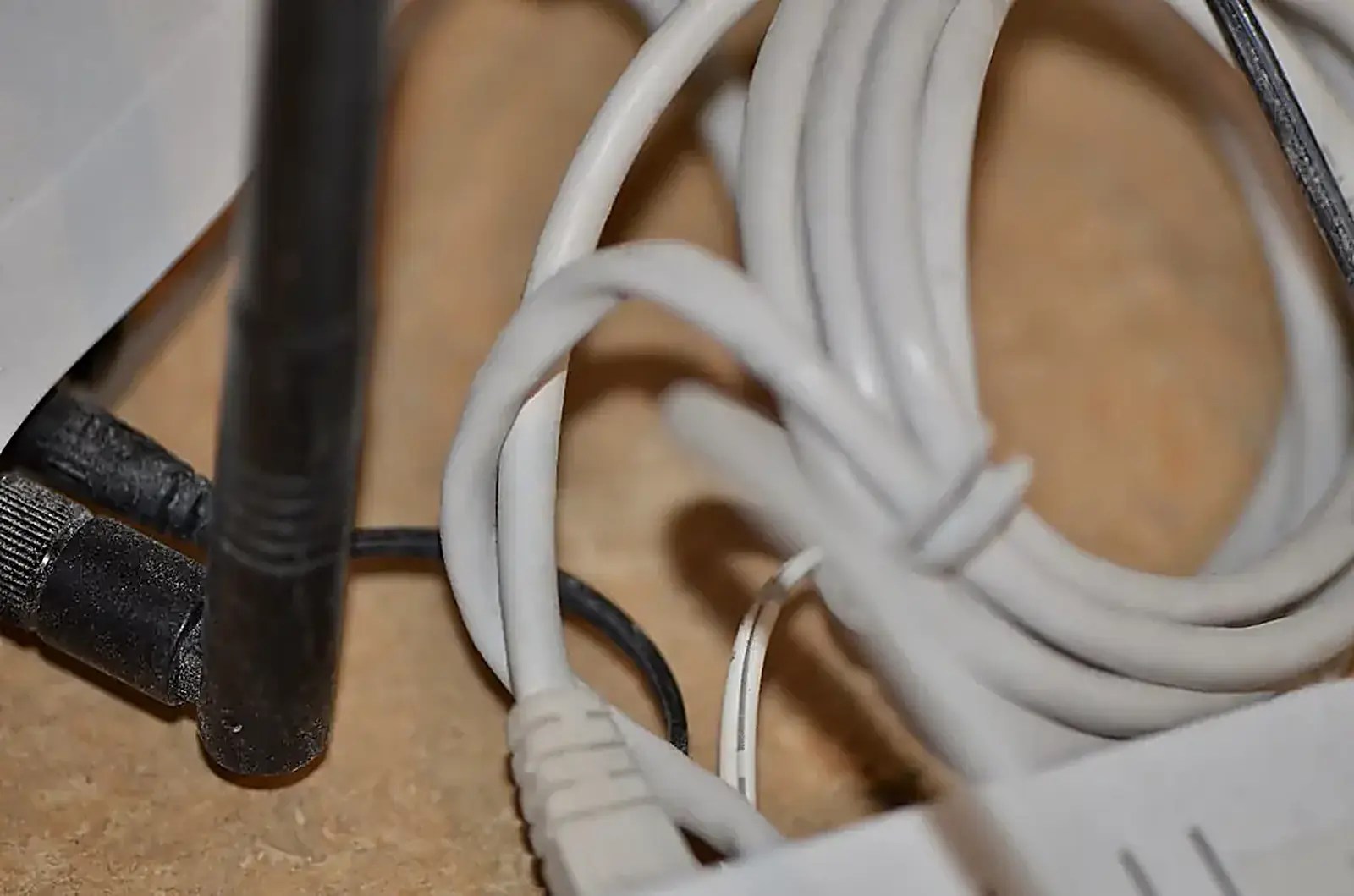 No truth to a Syrian Telecom decision to halt wireless internet service