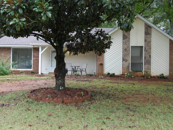 302 Gardenia Rd