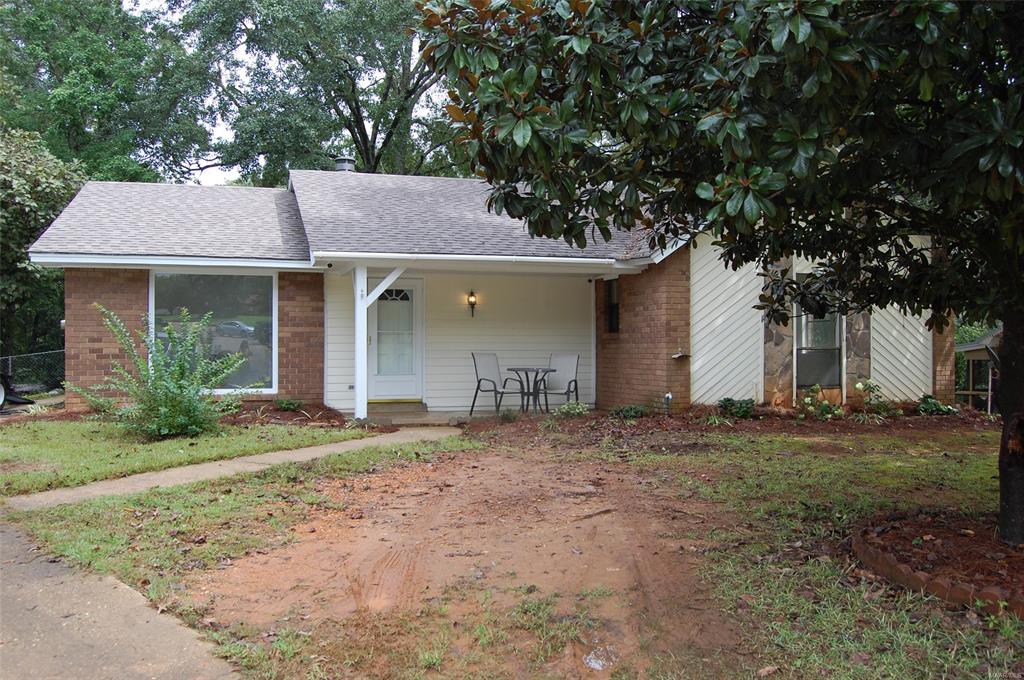 302 Gardenia Rd