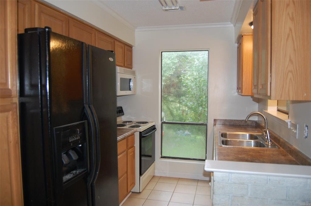 302 Gardenia Rd