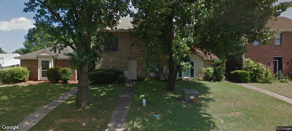 717 Summer Ln #A