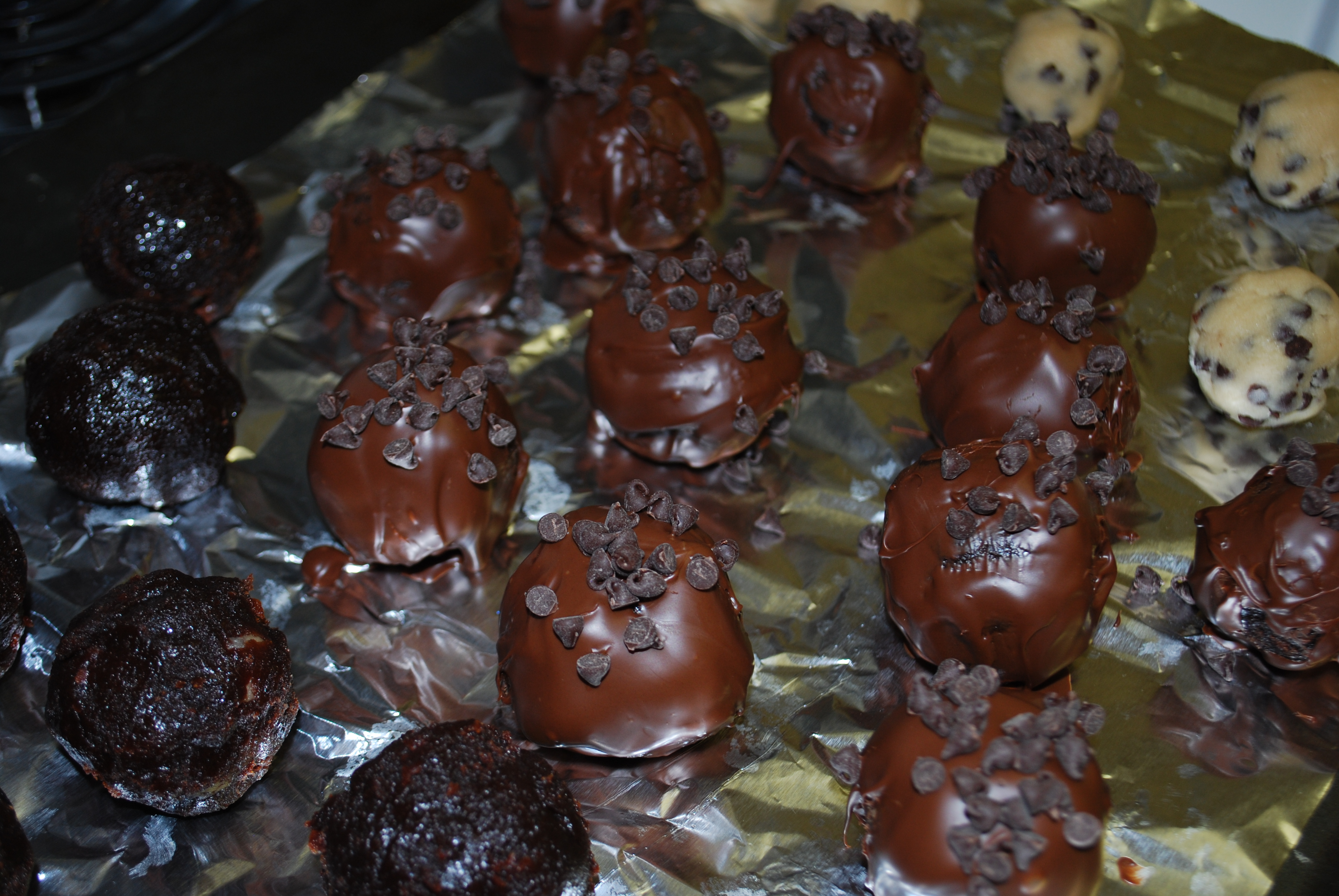 The chocolate shell melts, releasing the hot cocoa mix and mini marshmallows that are inside. Use That Treadmill Recipe Chocolate Chip Cookie Dough Brownie Bombs Oven Lovin Runnin