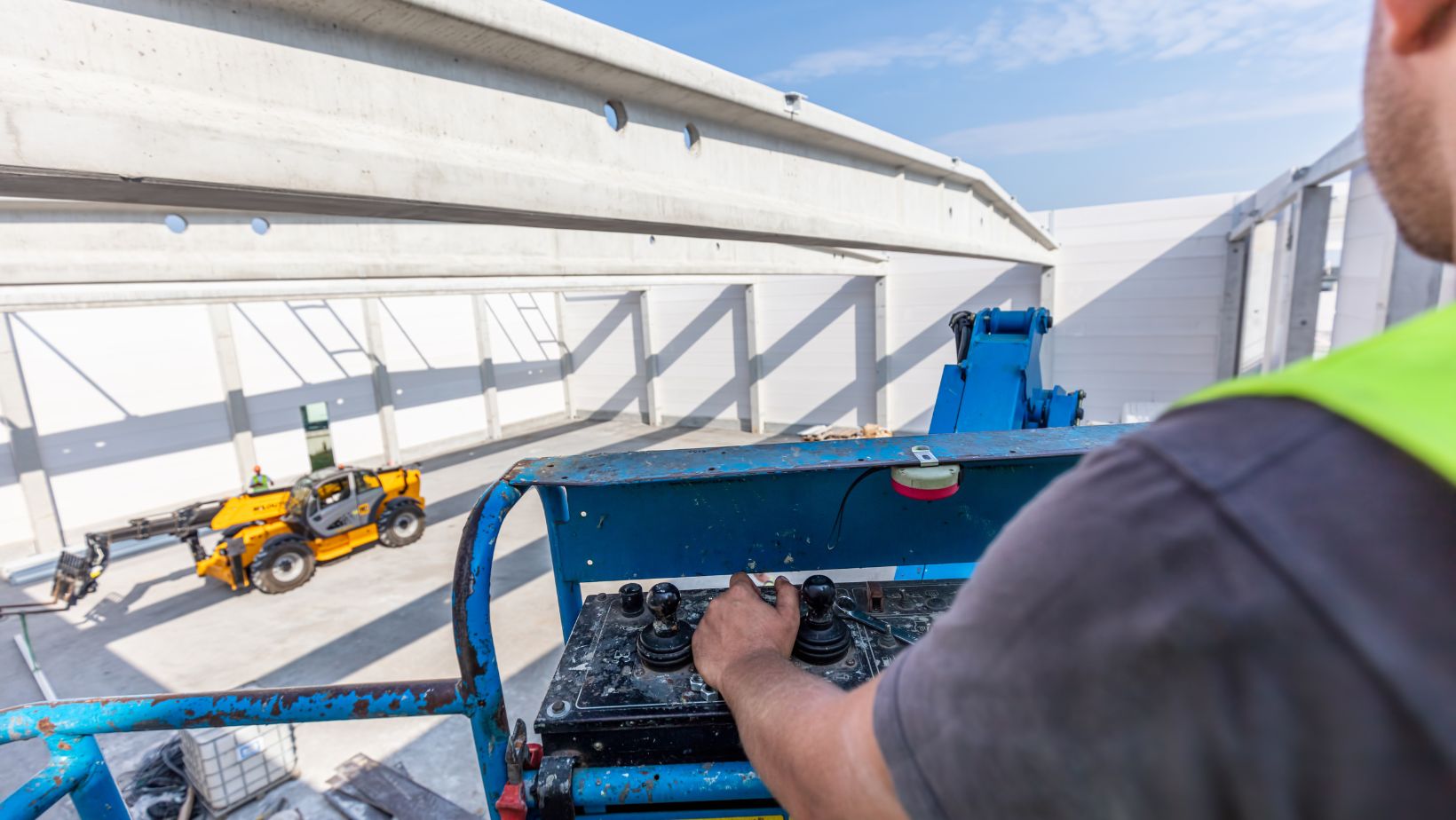 How heated blankets elevate construction projects