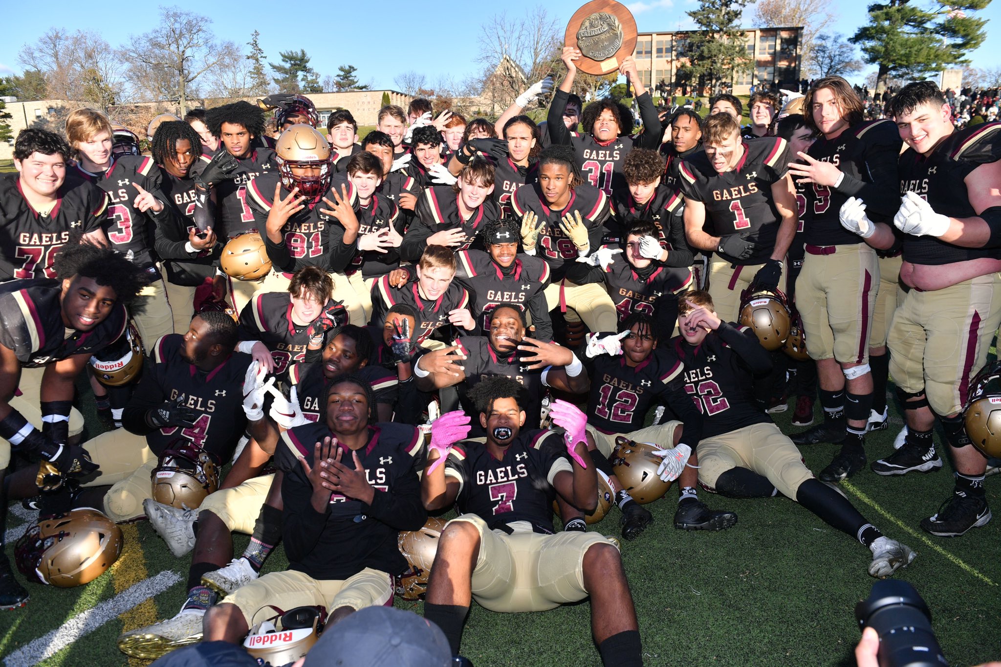 iona-prep-football-captures-state-championship-kdj-media