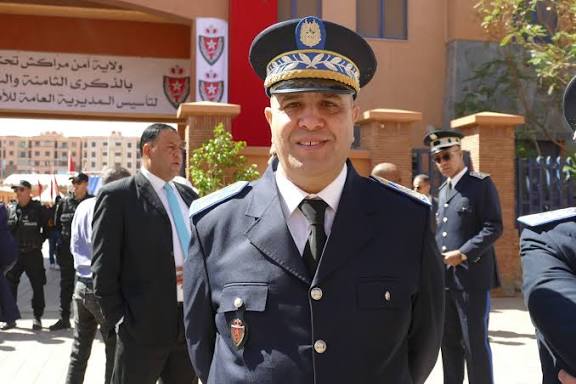 والي أمن مراكش يفرض إلزامية الخوذات على رجال الشرطة