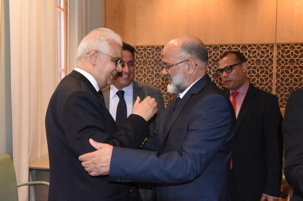 إمبراطور تسلطانت ينبعث من الرماد.. عبد العزيز الدرويش مرشح الاستقلال بدائرة الموت؟