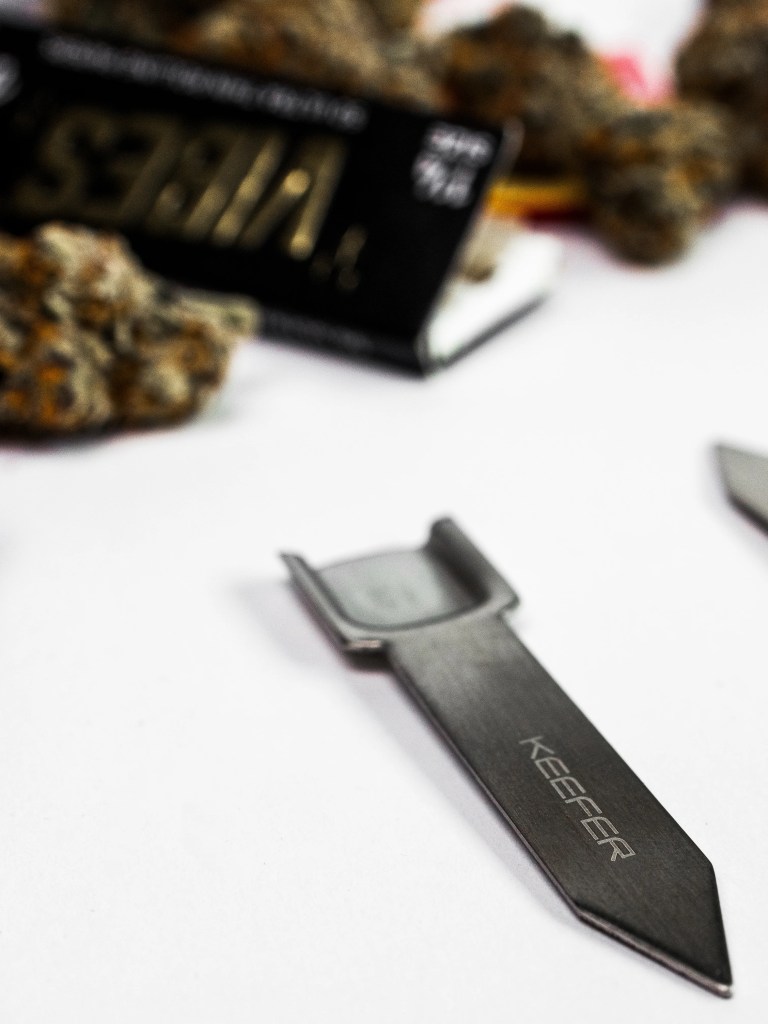Keefer Scraper Mini compact multi-tool for bowls and grinders