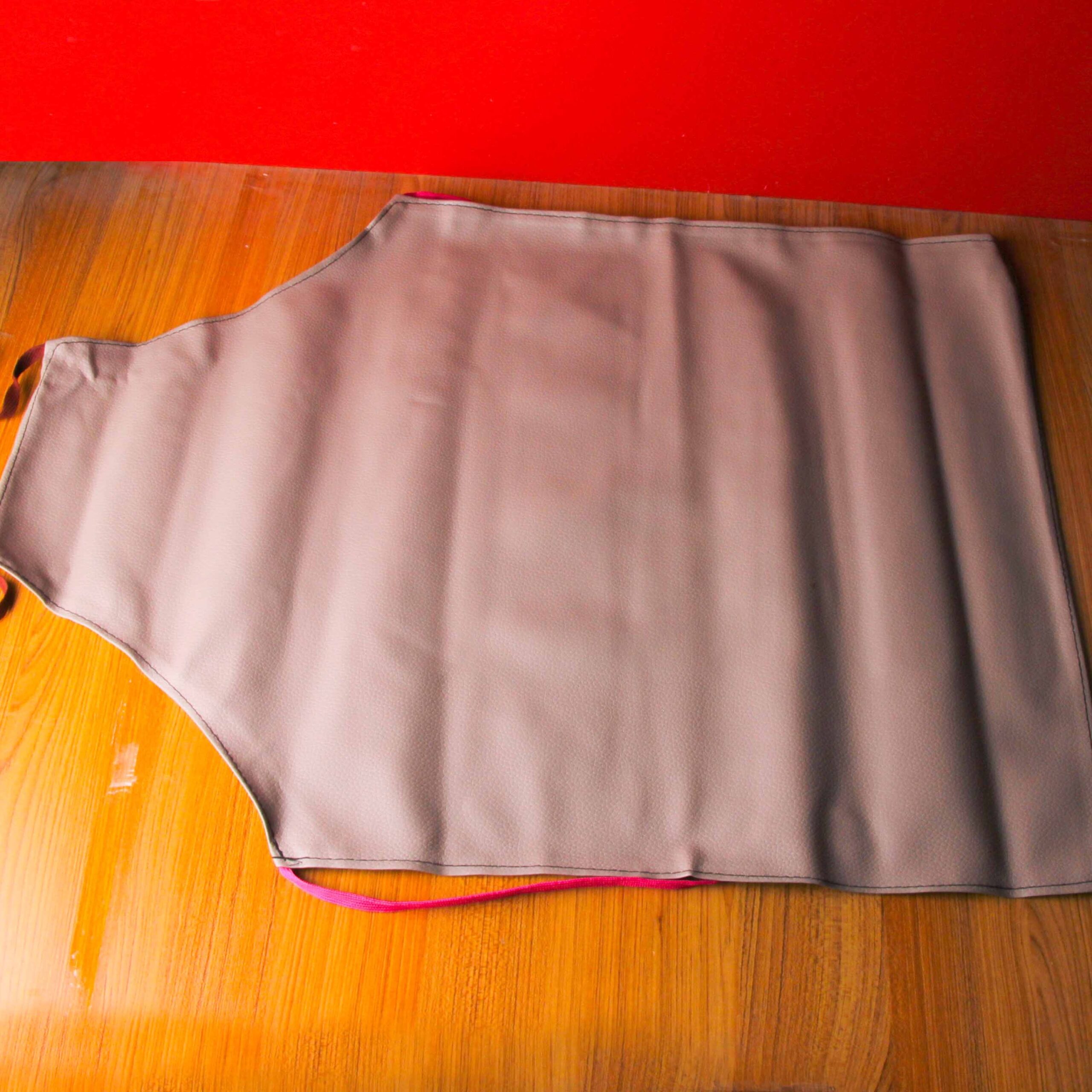 Apron Leather (65x80)