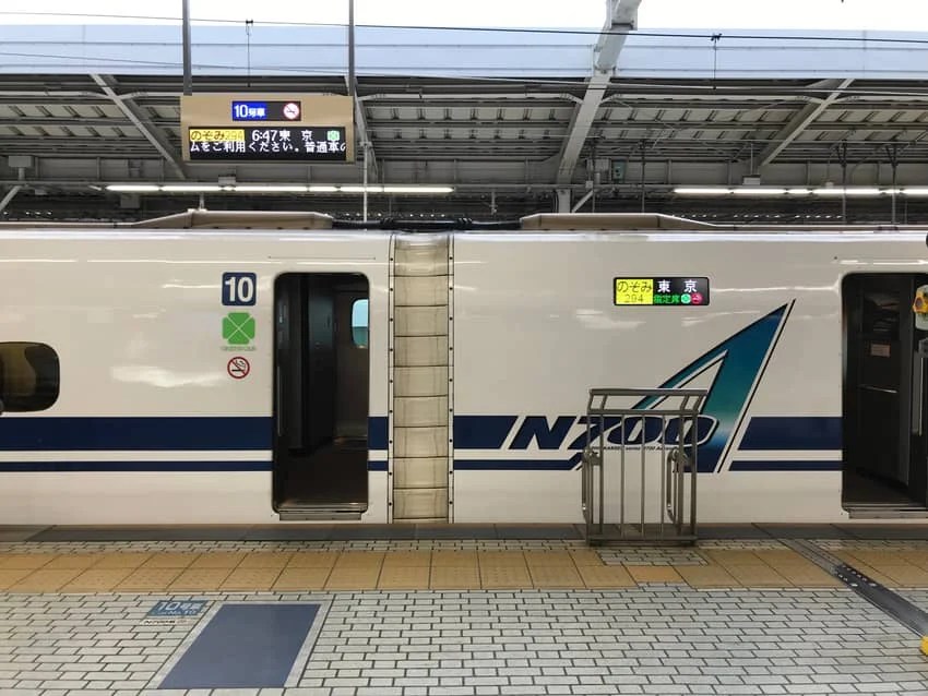 6時台発の「のぞみ」