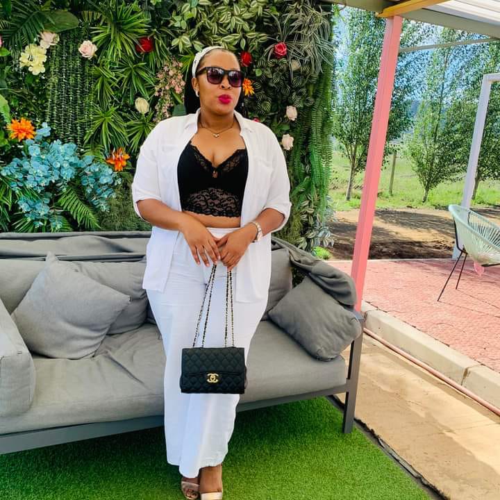 Rose, Single and Independent Sugarmummy in Lavington, Nairobi Seeking a Young and Charming Gentleman
