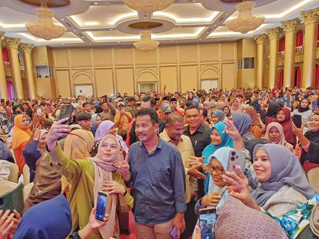 Tim Rudi Rafiq berkumpul untuk siaga menghadapi pencoblosan 27 November 2024. Mereka akan mengawal ketat suara Rudi Rafiq yang diprediksikan memenangkan Pilkada Kepri, atau jadi Gubernur Kepri 2025-2030.