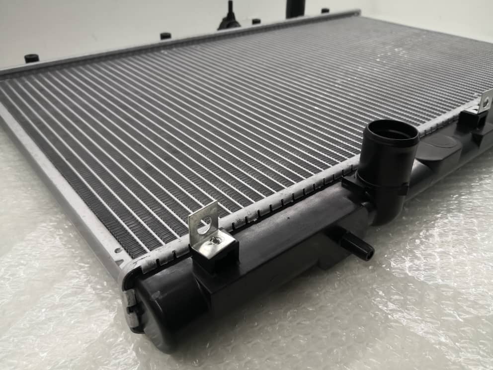 Akibatnya, air radiator bisa rembes. Proton Waja Campro 1.6 Manual Radiator Tangki Air PA26