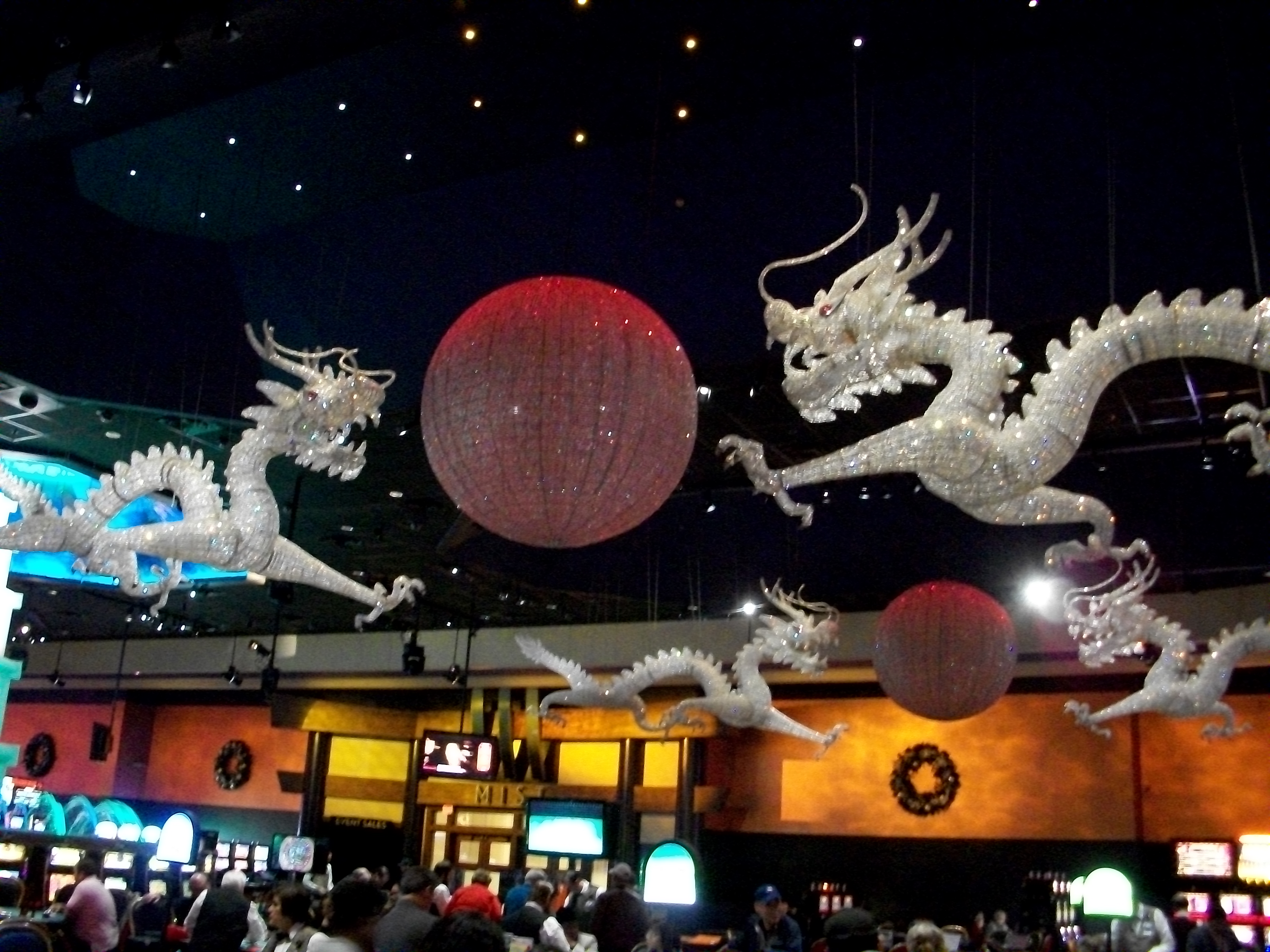 Bling dragons at WInStar.
