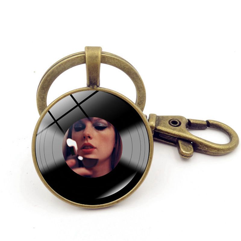 Custom Retro Music Keychain DJ Vinyl Keychain Vinyl Record Keyring Key Fob