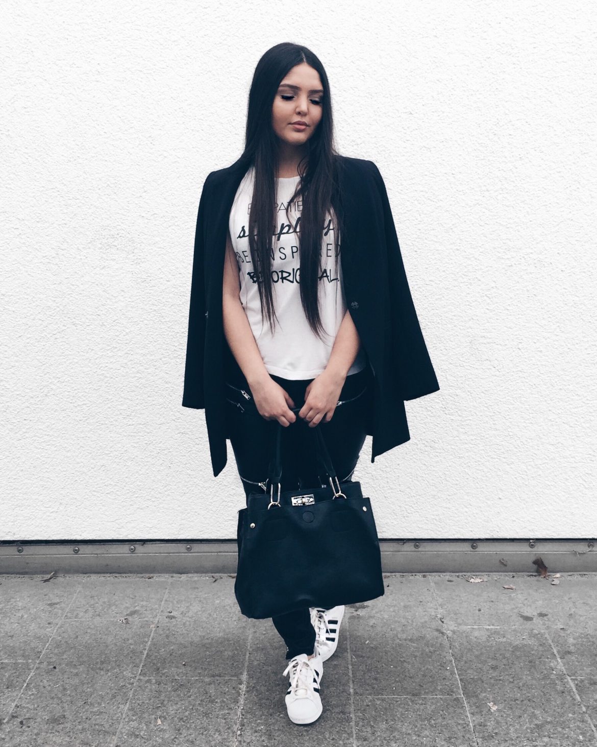 vestido com adidas superstar