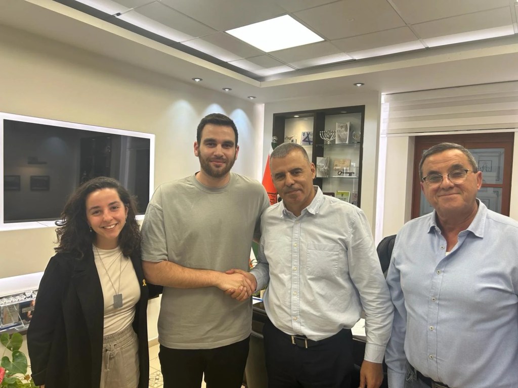 כבר לא צרה קואליציה בכפר סבא מתרחבת