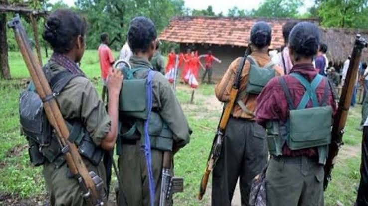 प्रदेश में लागू हुई नक्सलवादी आत्मसमर्पण / पीड़ित राहत पुनर्वास नीति-2025 1 images 2 12