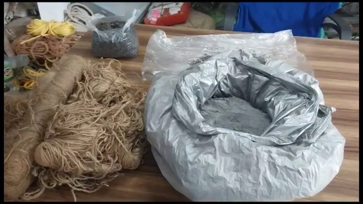 পঞ্চায়েত নির্বাচনের মুখে তৃণমূল প্রার্থীর বাড়ি থেকে উদ্ধার বোমা তৈরির সরঞ্জাম, ‘ওটা তো মাছের খাবার’, দাবী দলীয় নেতৃত্বের