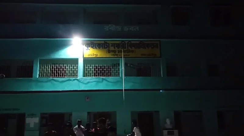বন্ধ স্কুলের ভেতর থেকে ভেসে আসছে বাচ্চা ছেলের কান্নার শব্দ, ভৌতিক কাণ্ড মেদিনীপুরে, তুমুল চাঞ্চল্য গোটা এলাকায়