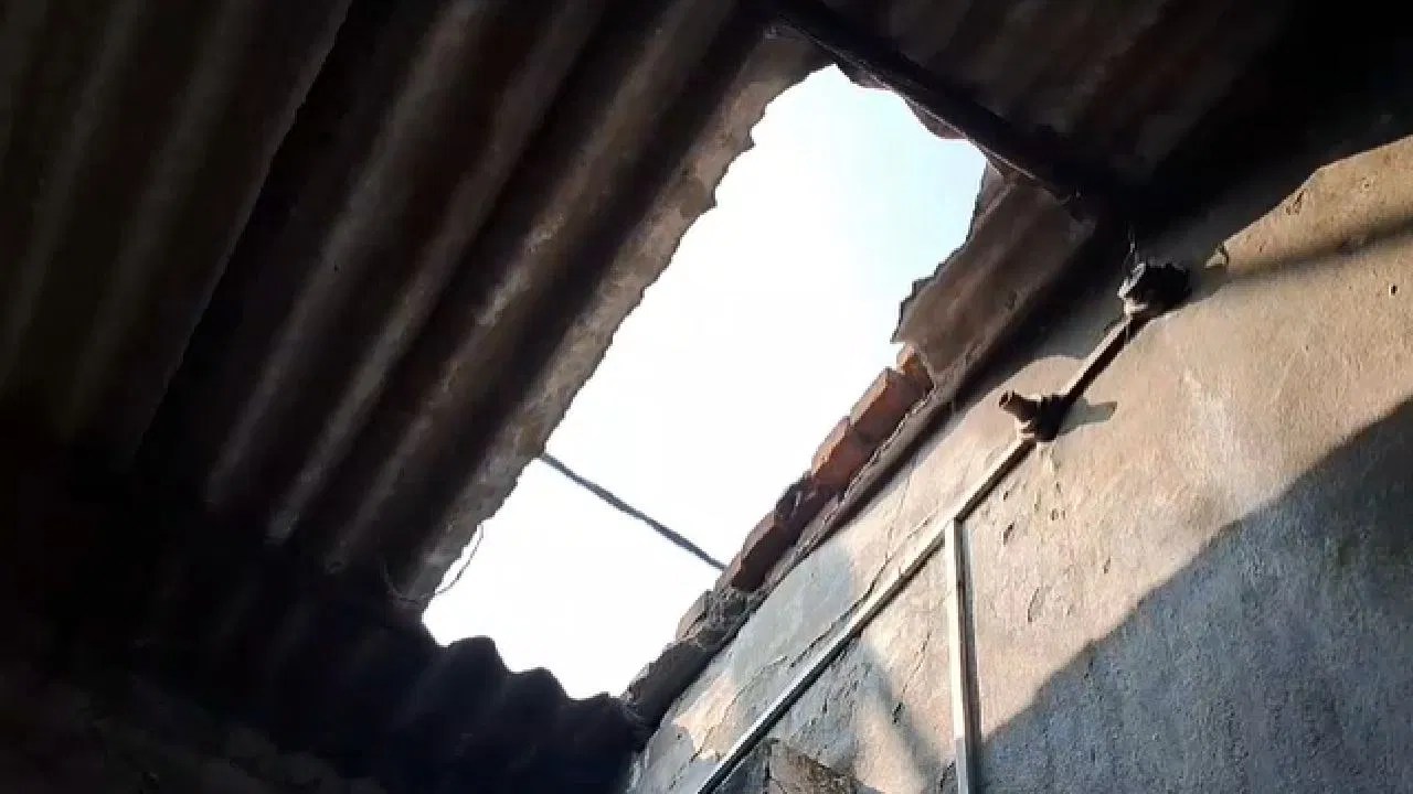 নিয়ম করে কাক এসে ডিম খেয়ে যায়, রাজ্যের অঙ্গনওয়াড়ি কেন্দ্রের দুর্দশা দেখে চোখ কপালে, শিশু-অন্তঃসত্ত্বাদের খাবার নিয়ে ছেলেখেলা!