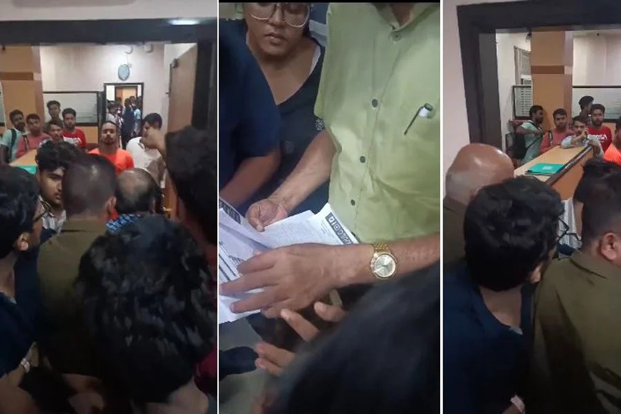 Students Protest over the Corruption in PHD Admission List in Jadavpur University, Studenrs, protested, PHD Admission list, corruption, Former SFI Leader, Vice Chancellor, controversial,