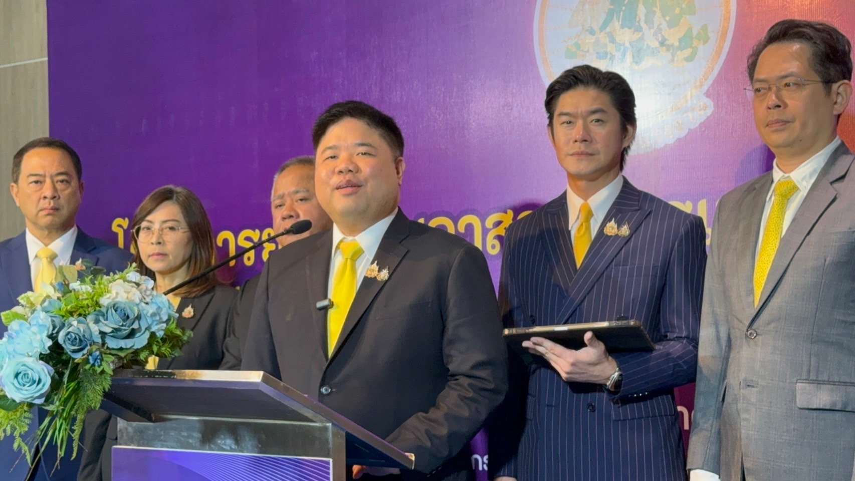 ‘พงศ์กวิน’ โยก‘บุญสงค์’ พ้นเก้าอี้รมว.แรงงาน สกัดใช้อำนาจจุ้นสอบซื้อตึก Skyy9