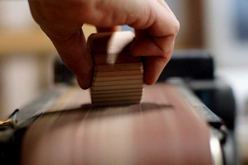 伝統工芸士が作る 積みにくい積み木【積めん木】30個入り(木箱入り