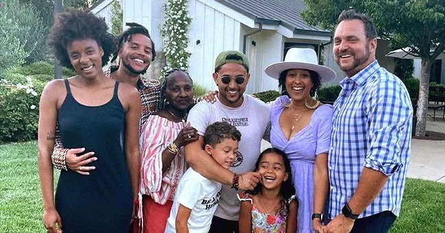 Tia and Tamera whole family pic