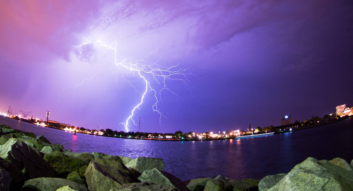 Immer wieder gibt es ärger mit hausverwaltungen. So kommt ihr sicher durch ein Gewitter | Duda.news